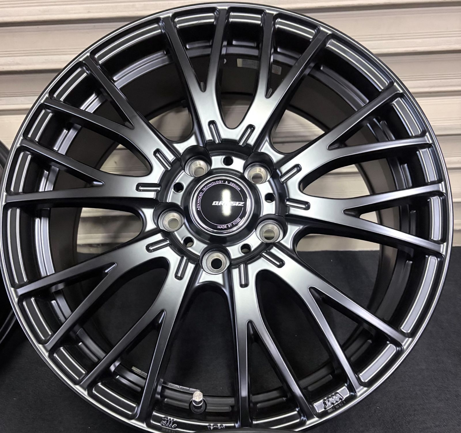 在庫あり オデッセイ RC4 RC5 17インチ 4本SET QRASIZ SE48