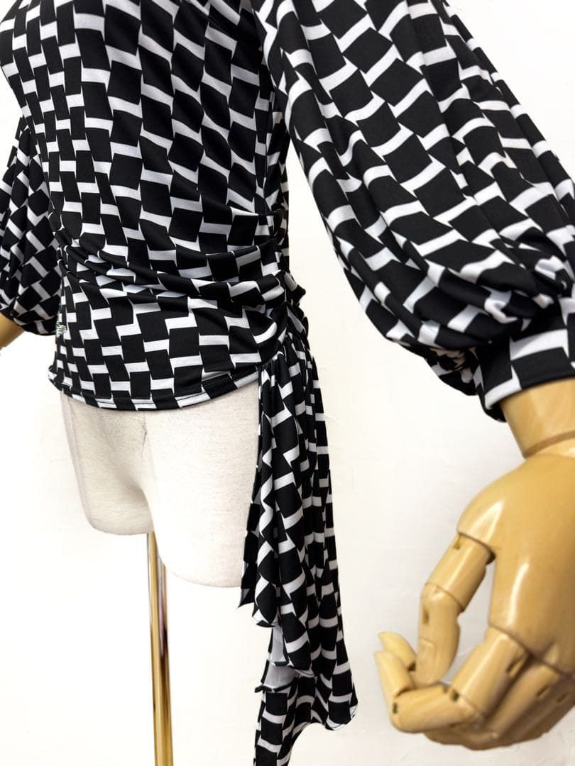 幾何学】新品 社交ダンス モノクロ バルーンスリーブトップスr413