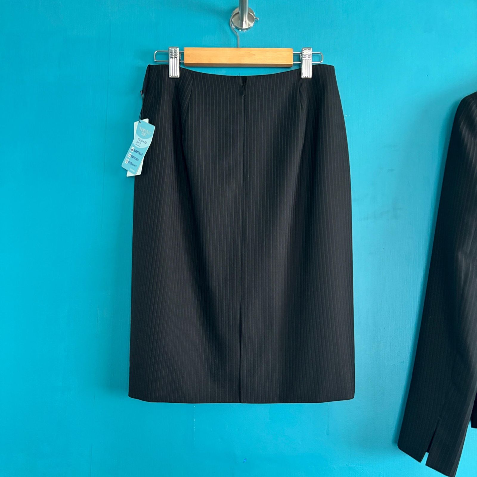 1087 新品タグ付 LES MUES 洗える レディース スカートスーツ 黒