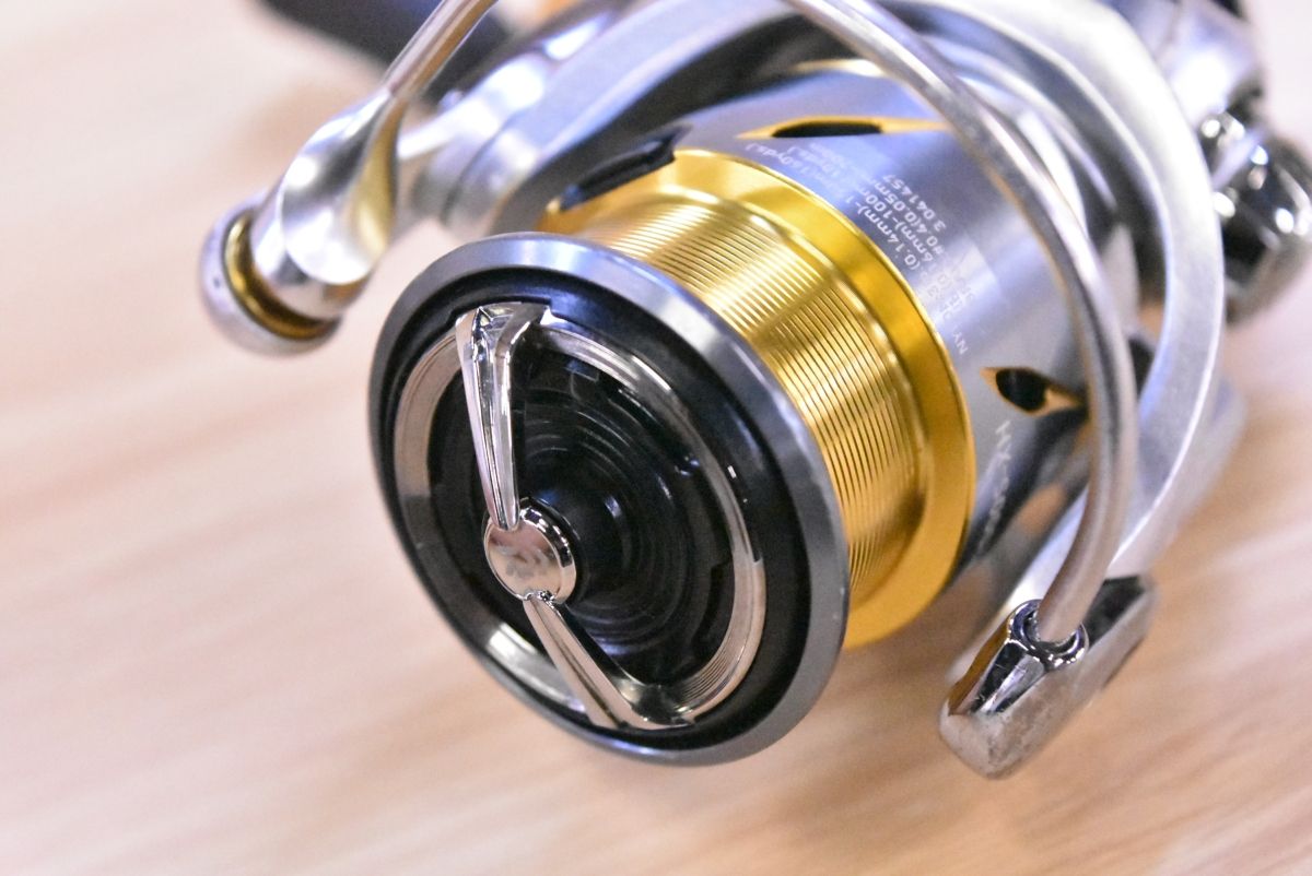 ダイワ 21 フリームス FC LT 2000S-XH DAIWA FREAMS スピニングリール