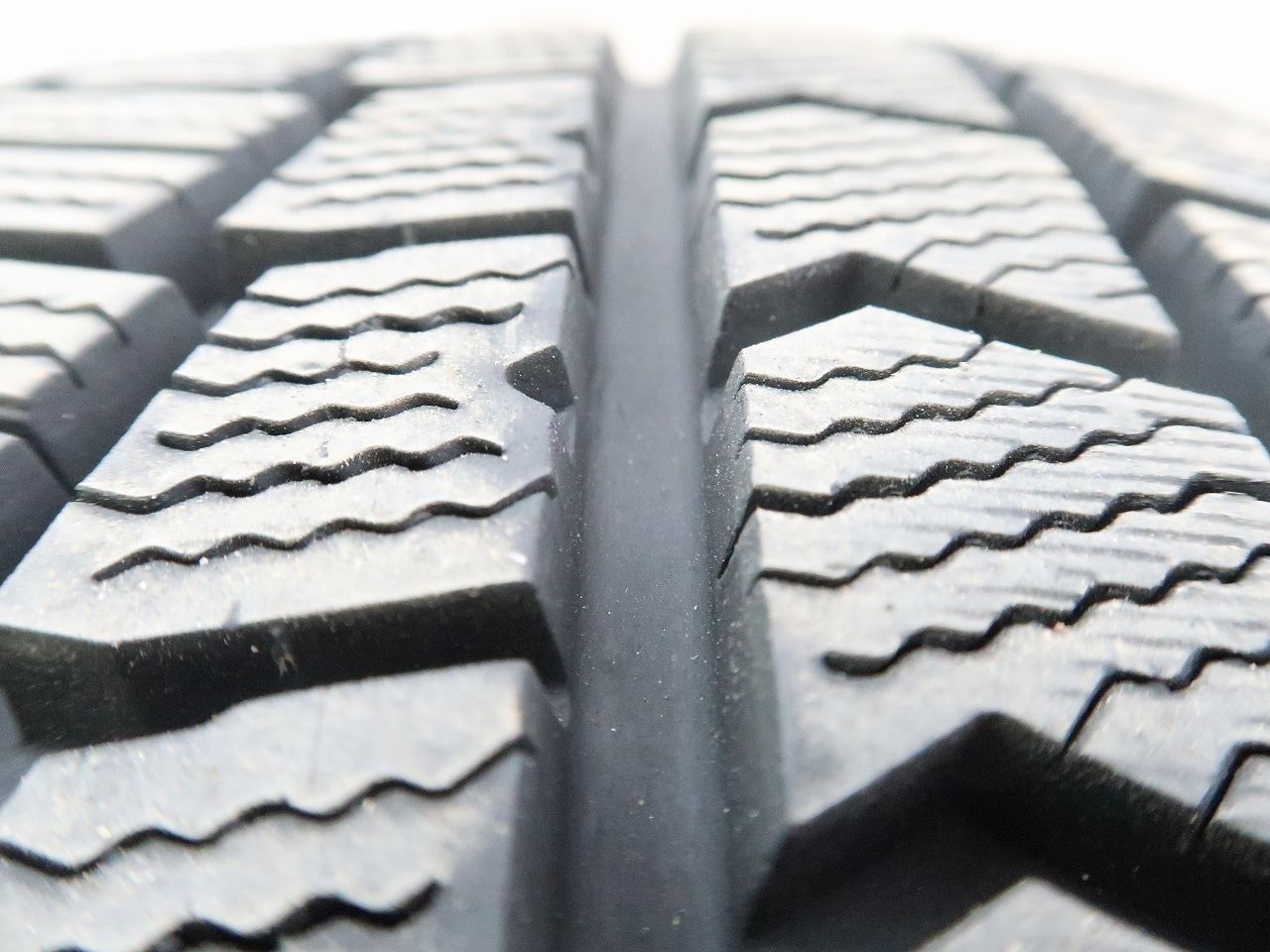 ヴォクシー ノア エスクァイア 等 4本 社外 15インチ 6J +53 5H PCD114