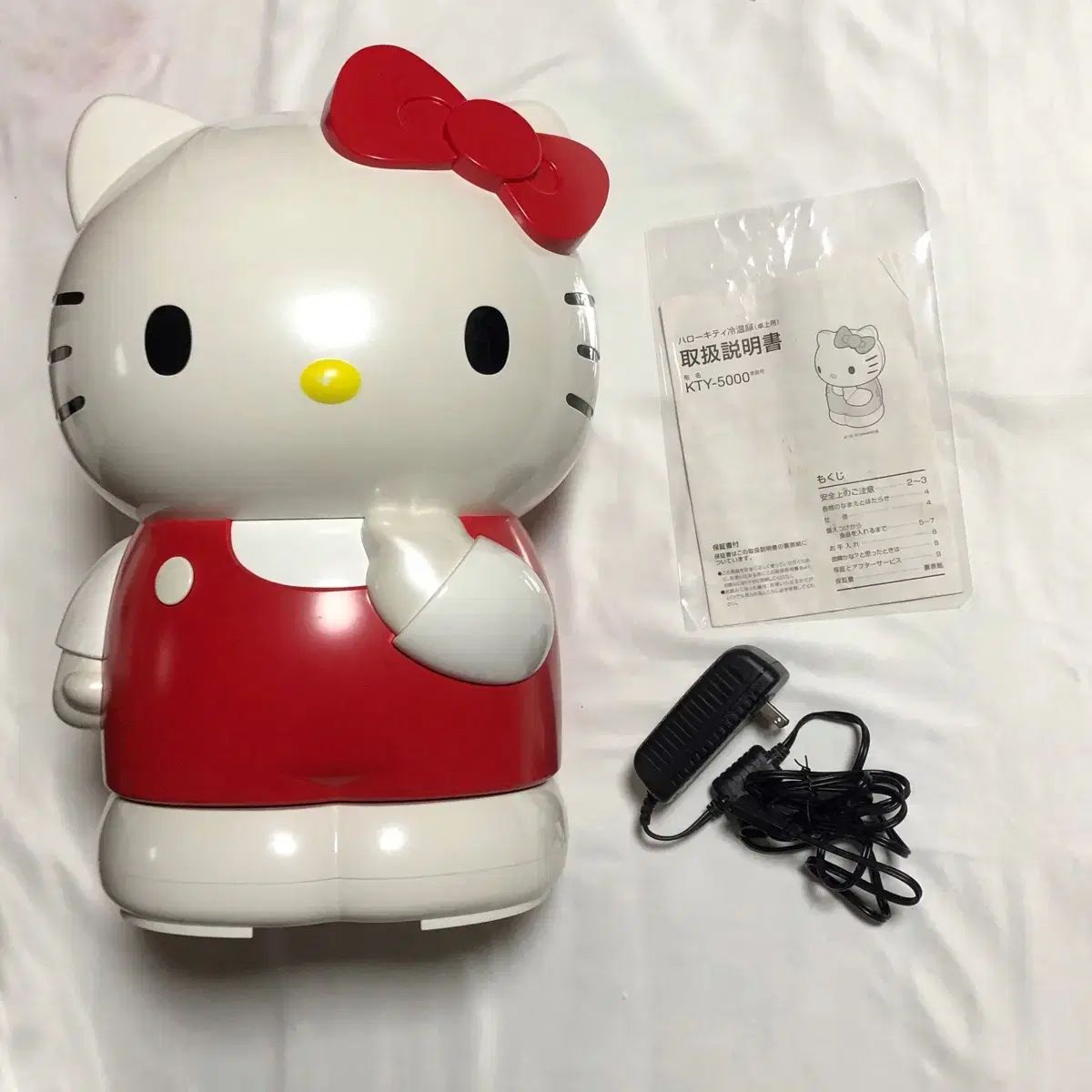 ハローキティ 冷感素材 冷温庫 - メルカリ