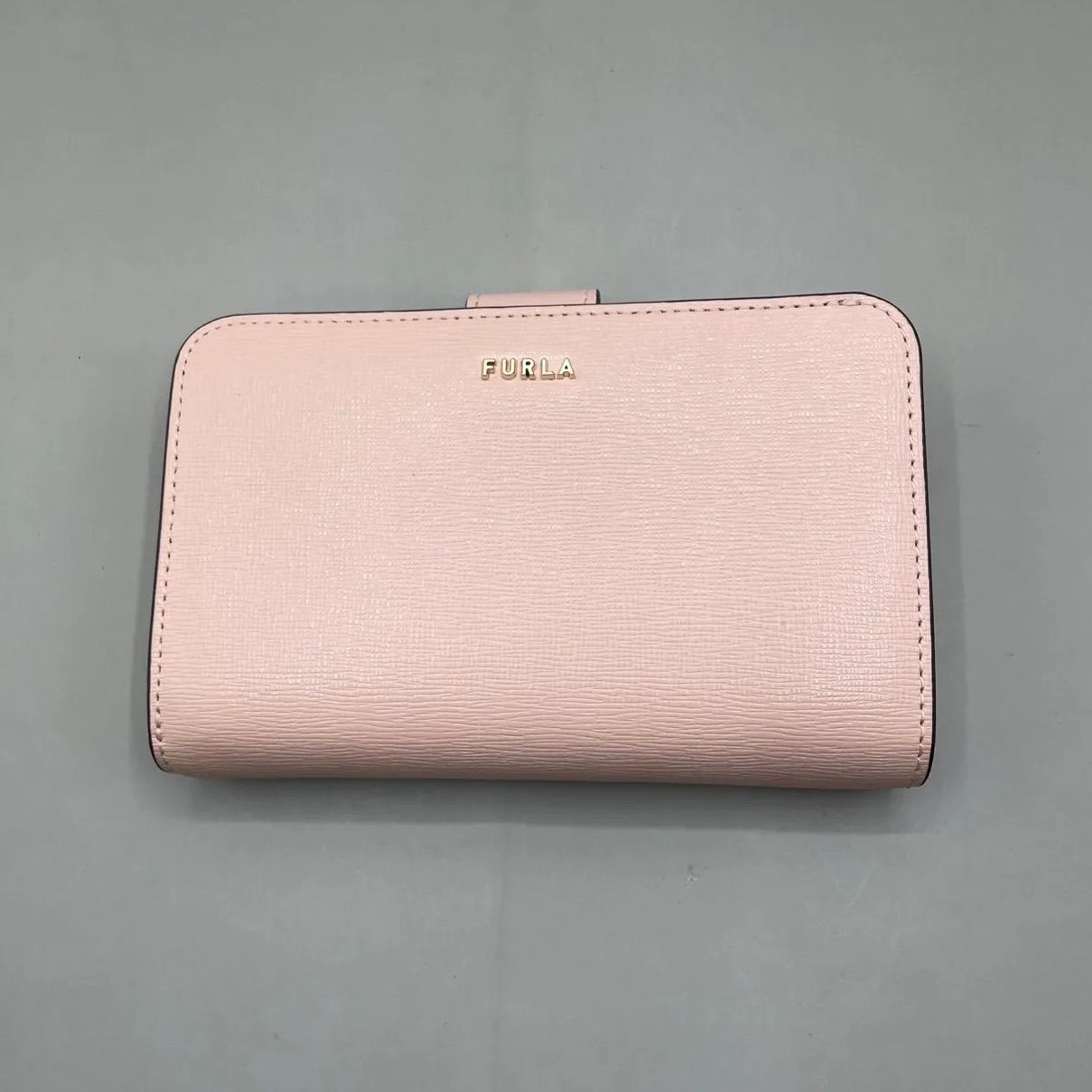 未使用級 FURLA フルラ 二つ折り財布 ミニウォレット コンパクト 未使用級 FURLA フルラ 二つ折り財布 ミニウォレット コンパクト