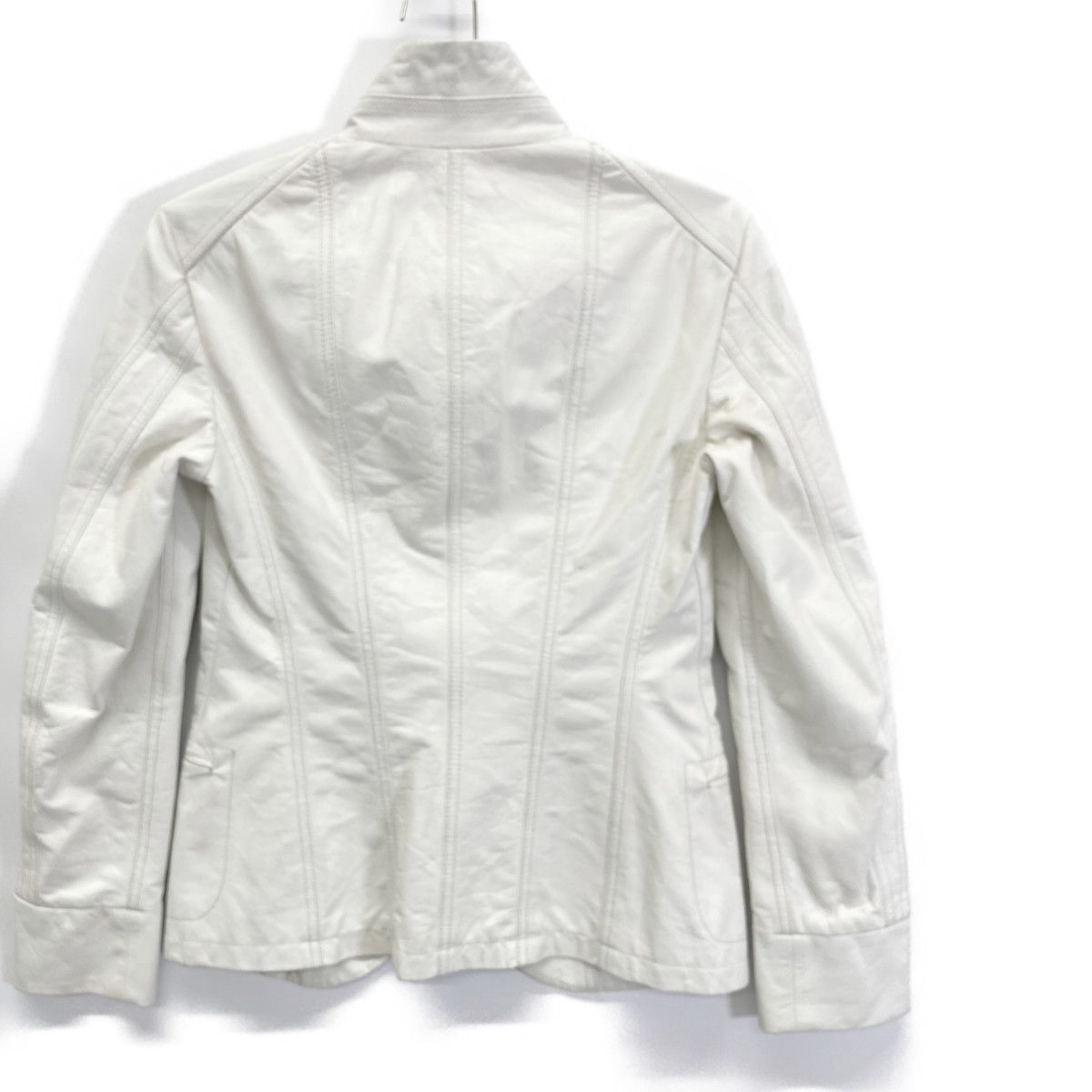 JIL SANDER ジルサンダー ﾎﾜｲﾄ ﾚｻﾞｰ ｽﾀﾝﾄﾞｶﾗｰ ｼﾞｬｹｯﾄ 38 - メルカリ