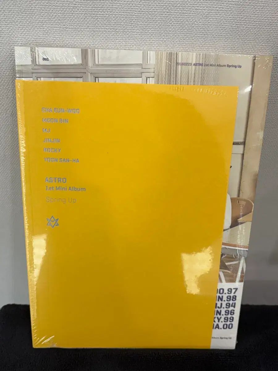 ASTRO 1st mini album Spring up (未開封) - メルカリ