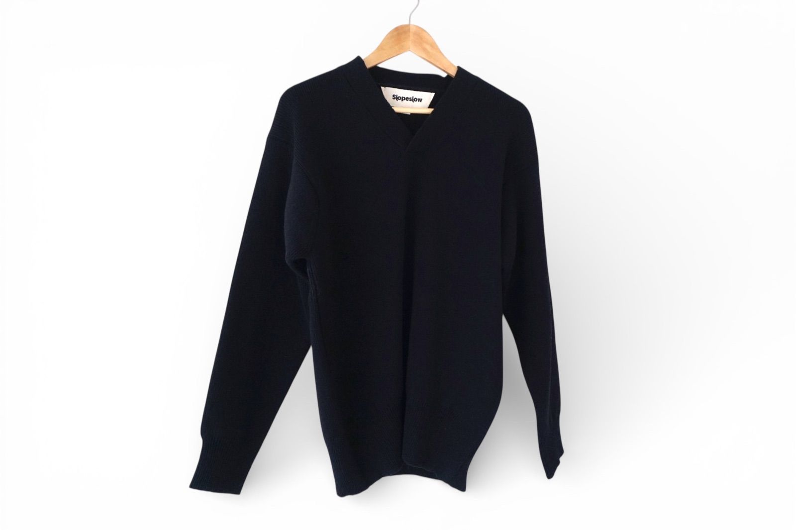 slopeslow スロープスロウ Hard twisted Shetland wool cross V neck