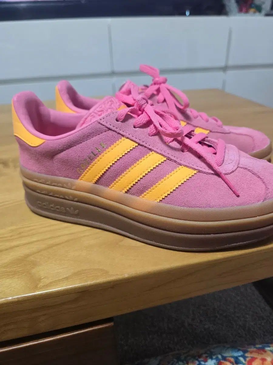 pink★yellow様用 国内10月15日発売予定】 イタリア インディペンデント × アディダス