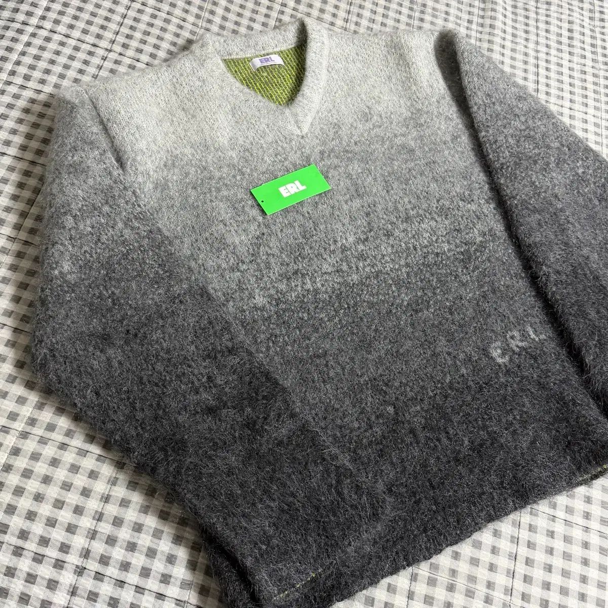 L) ERL イアルエル グラデーション モヘア Vネック ウール ニット