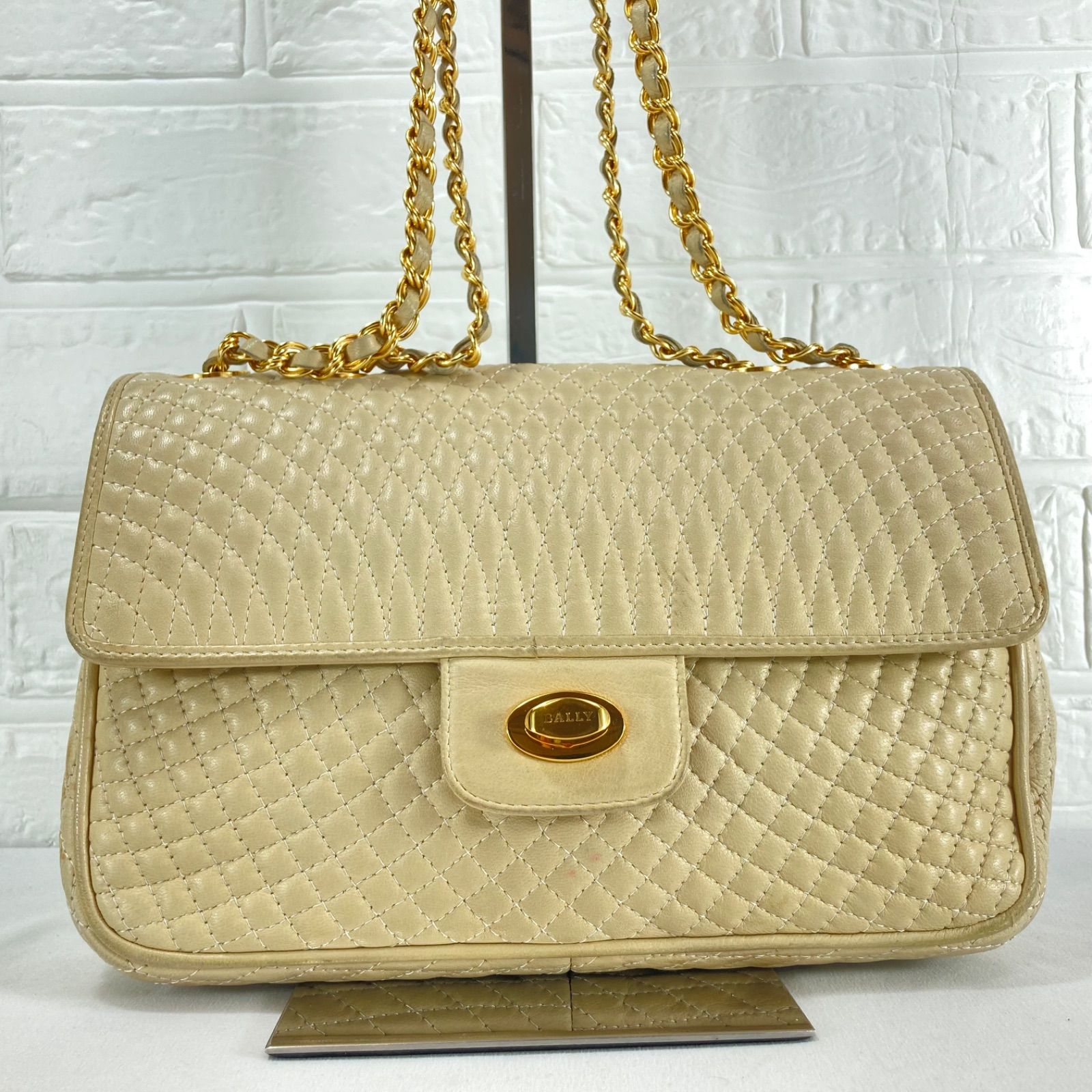 BALLY バリー キルティング チェーンショルダーバッグ ショルダー 斜め