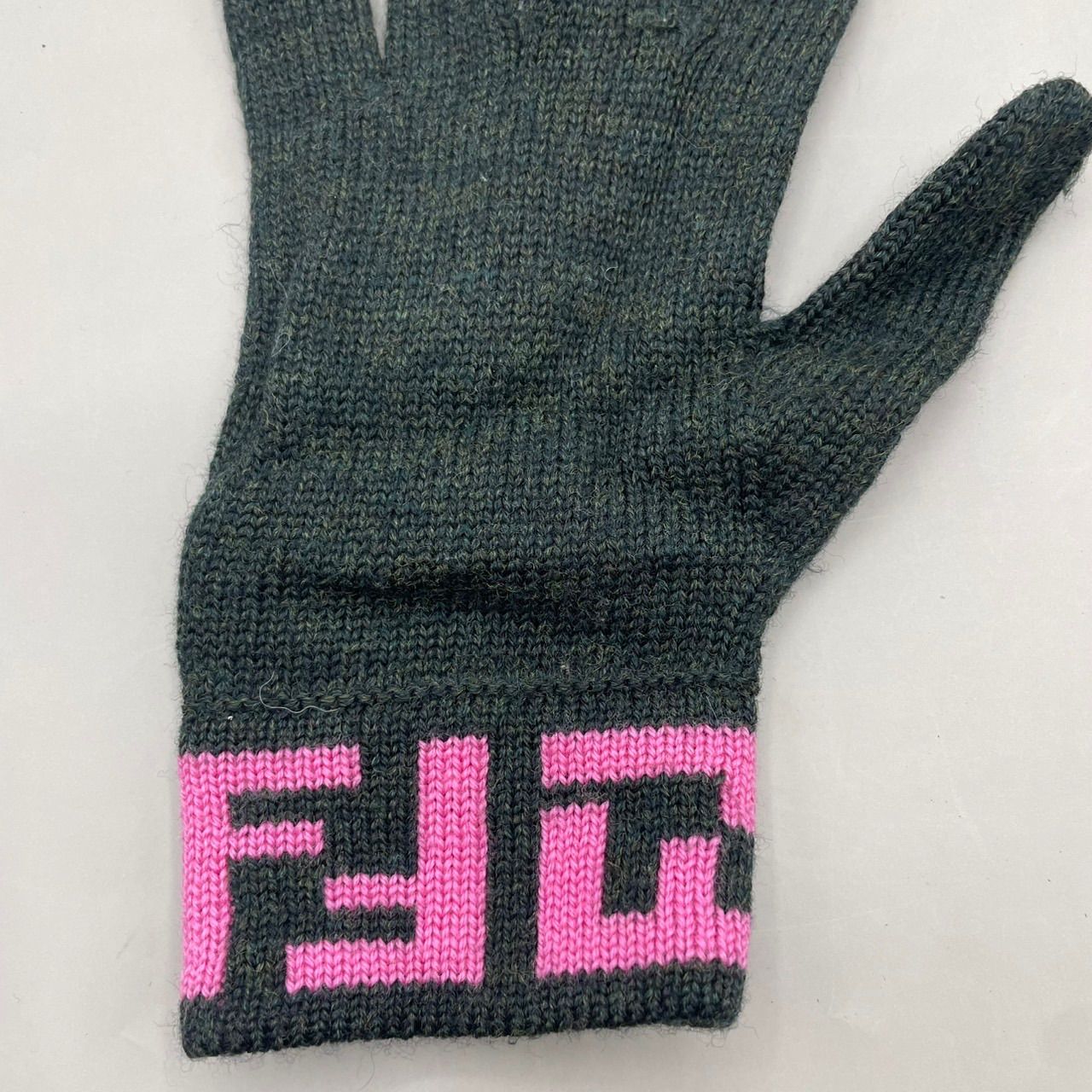 極美品 FENDI フェンディ 手袋 グローブ ウール ズッカ柄 希少カラー