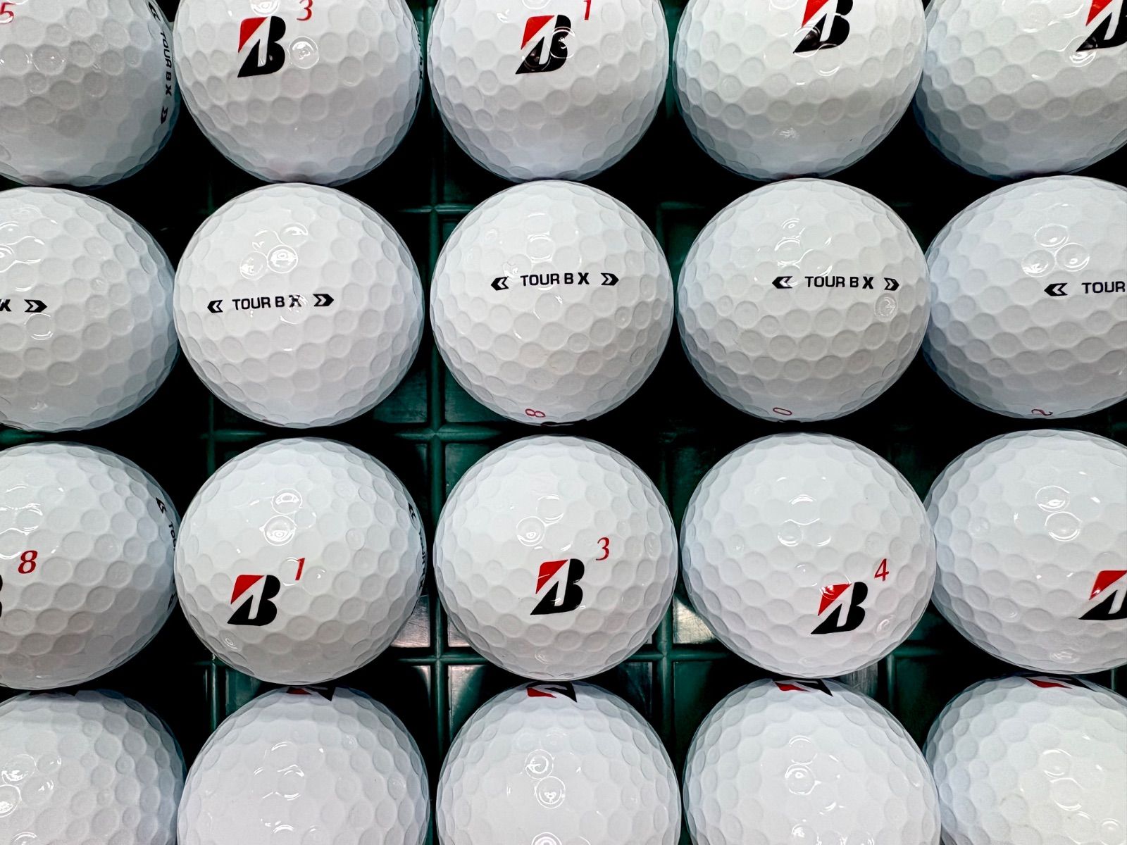 ブリヂストン TOUR B X 2024年モデル コーポレートカラー ホワイト 白