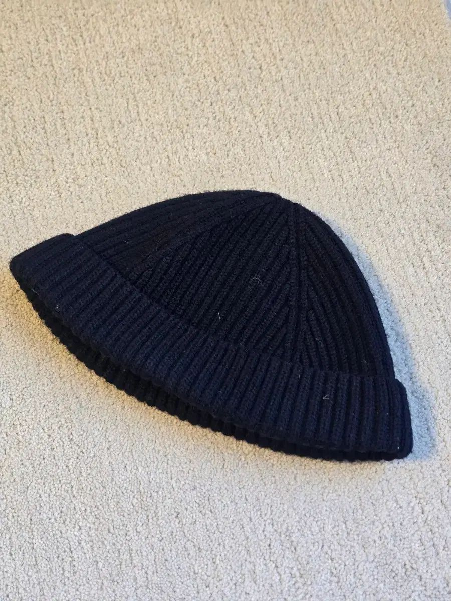 コス ショートビーニー 試着のみの新品です - メルカリ