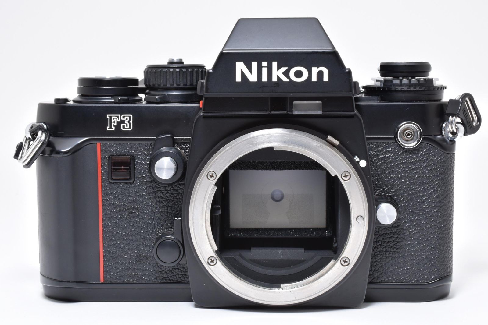 Nikon F3 HP　一眼レフカメラ　動作確認済です　露出計も確認済です Nikon F3 本当は使いづらいが手放せない名機。カメラのエクスタシーと