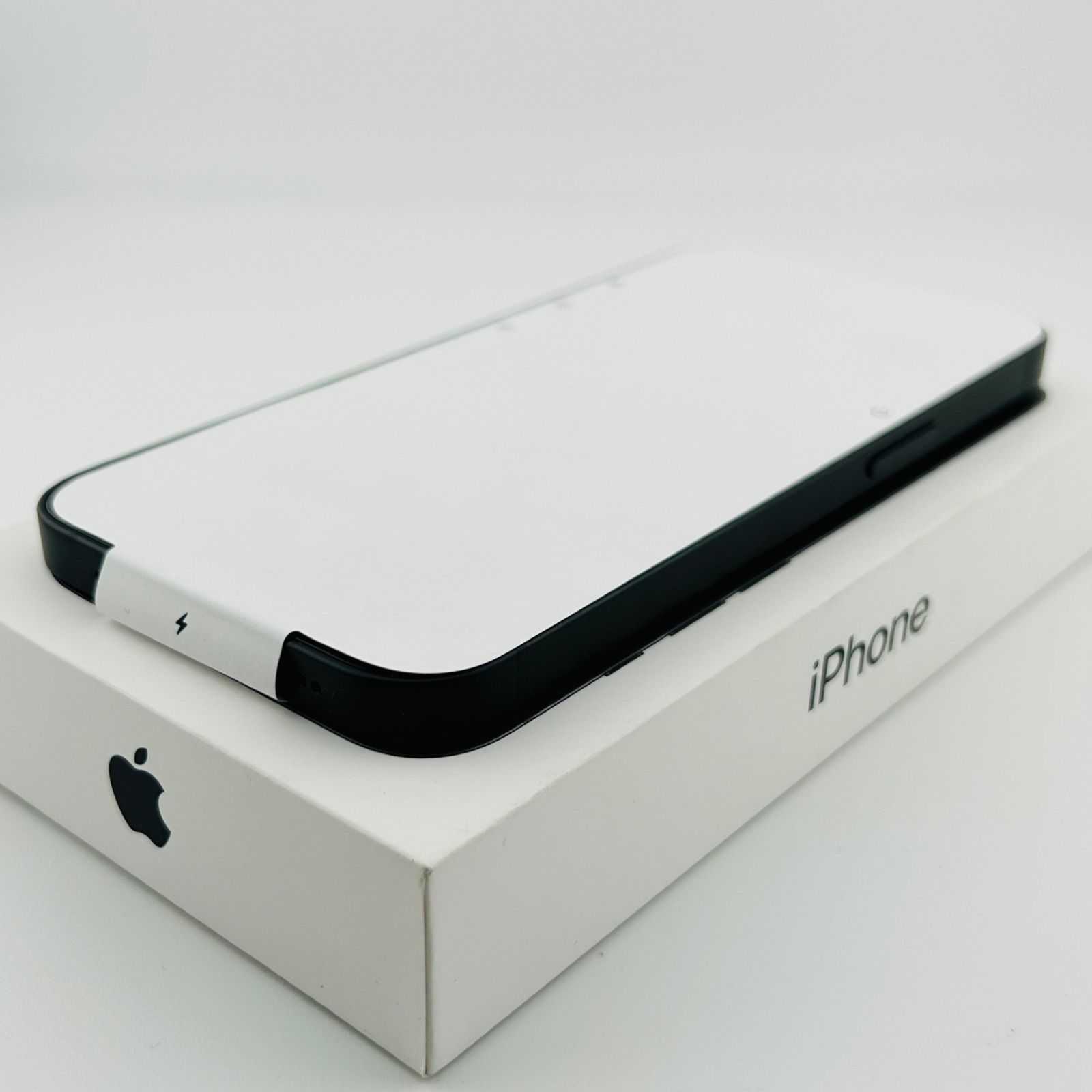 開封済み未使用 バッテリー100% iPhone16e 128GB ブラック SIMフリー