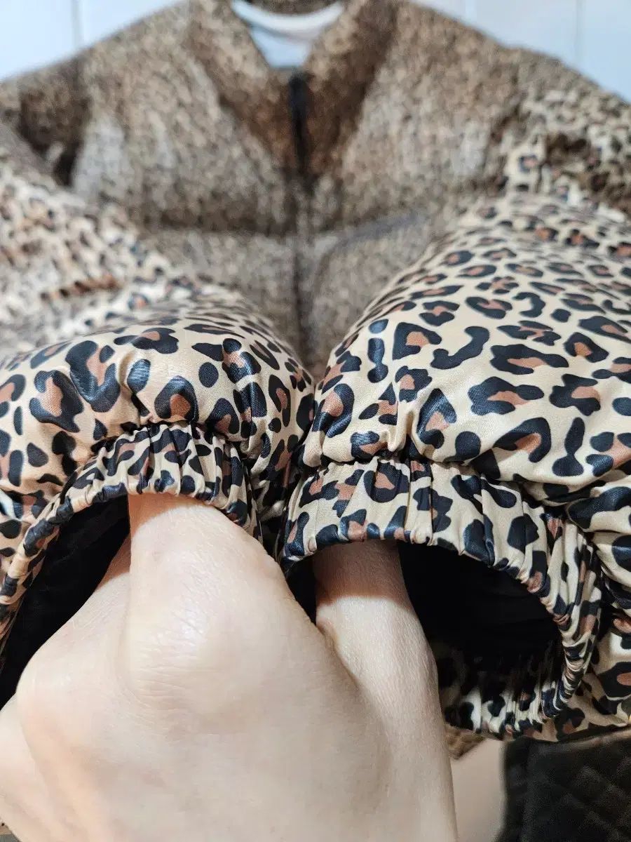 SCULPTOR ヒョウ柄 ダウン アウター - メルカリ
