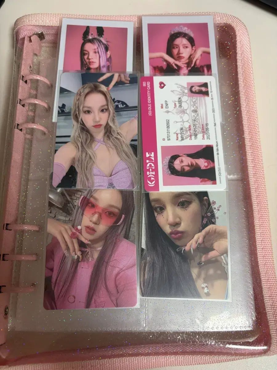 G)I-DLE ウギ ミヨン トレカとピンク ファスナー付コレクトブック