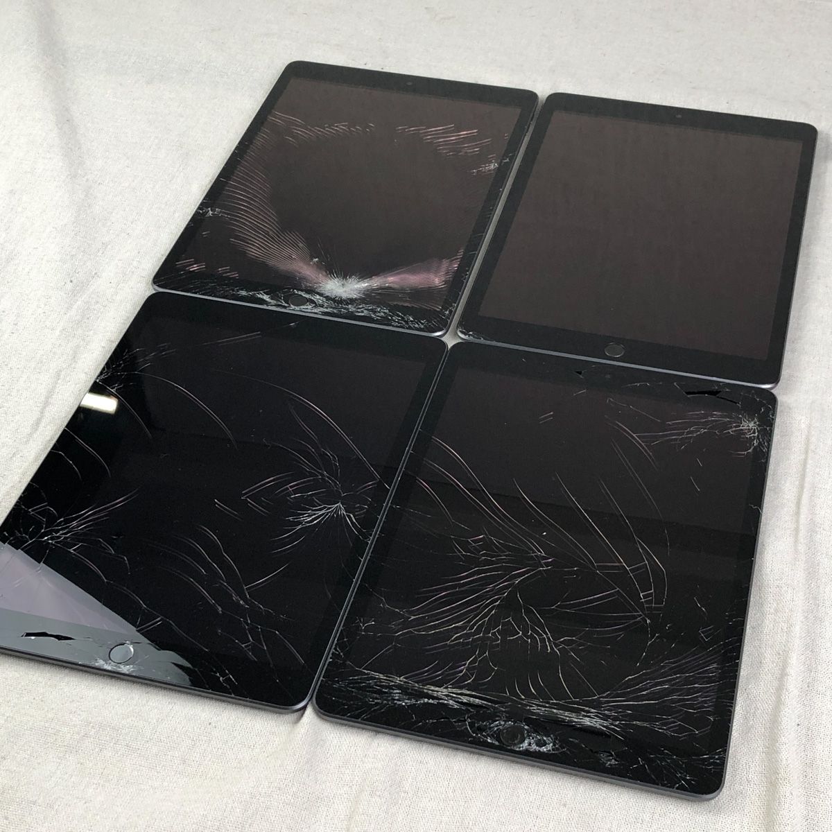 ◇ジャンク品・本体のみ◇【4点セット】Apple iPad 第9世代 Wi-Fi 64GB