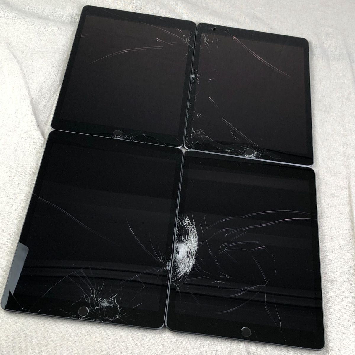 画面割れジャンク品 iPad 第9世代 Wi-Fiモデル A2602 64gb 画面割れジャンク品 iPad 第9世代 Wi-Fiモデル A2602 64gb