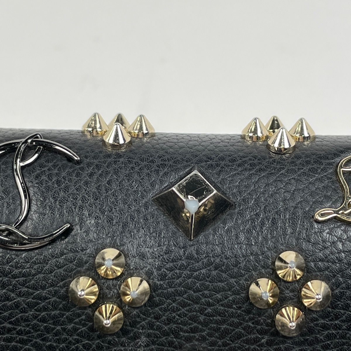 お値下げ致しました⭐︎ クリスチャンルブタン　パロマ　チェーンウォレット Paloma ブラック カーフレザー - Accessories - Women - Christian