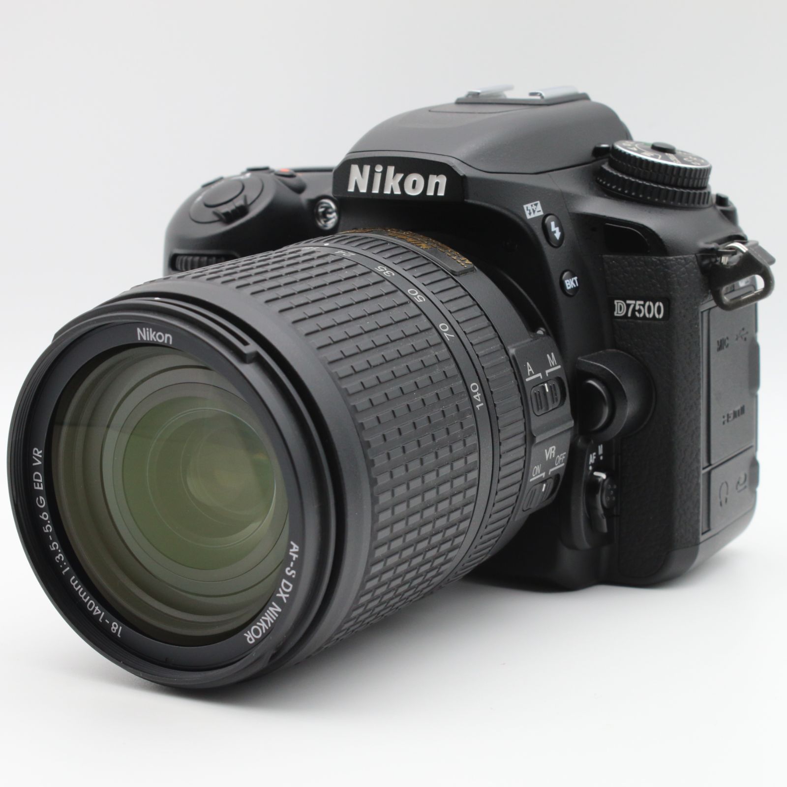 極上品】 Nikon D7500 18-140VR レンズキット AF-S DX NIKKOR 18-140mm