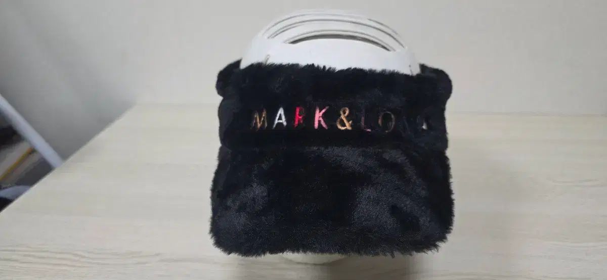 マークアンドロナ 耳当て付きゴルフサンキャップ Free! 56-57cm対応