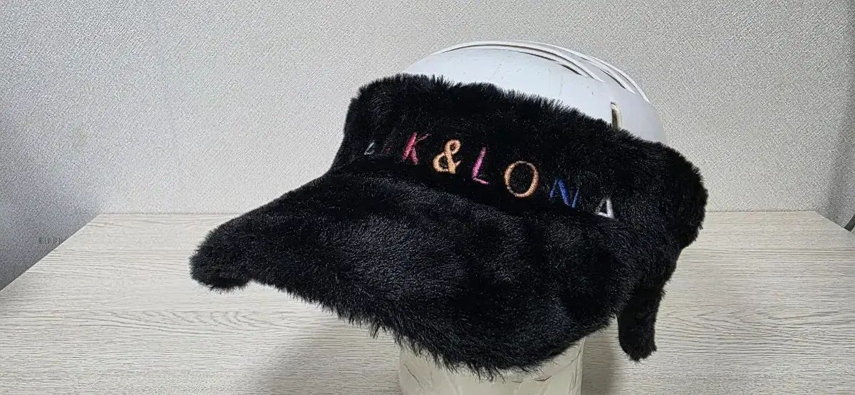 マークアンドロナ 耳当て付きゴルフサンキャップ Free! 56-57cm対応