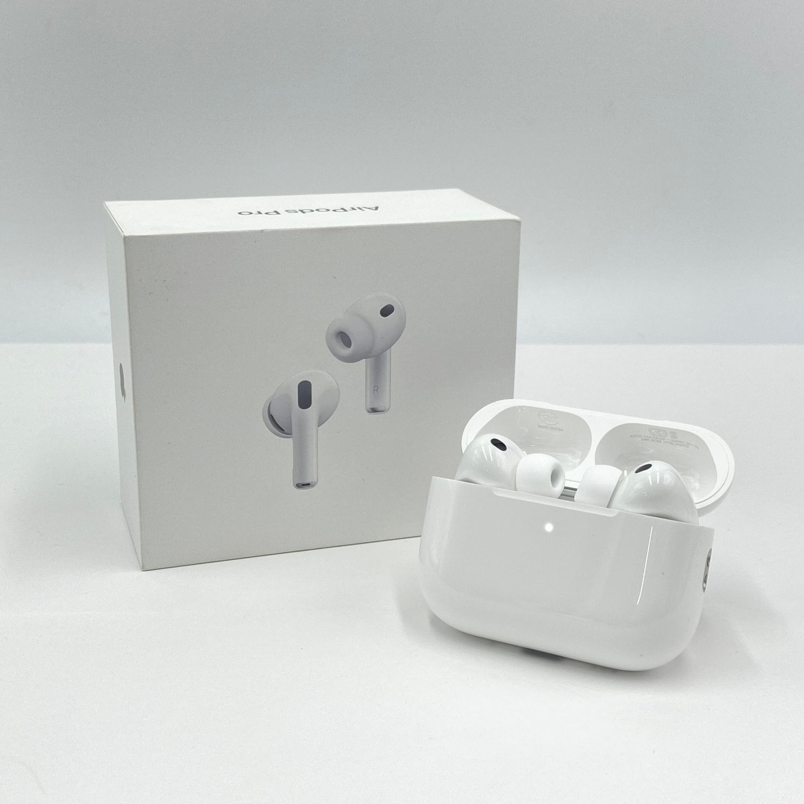 美品 Apple AirPods Pro 第3世代 USB-C MFHP4J/A ワイヤレスイヤホン
