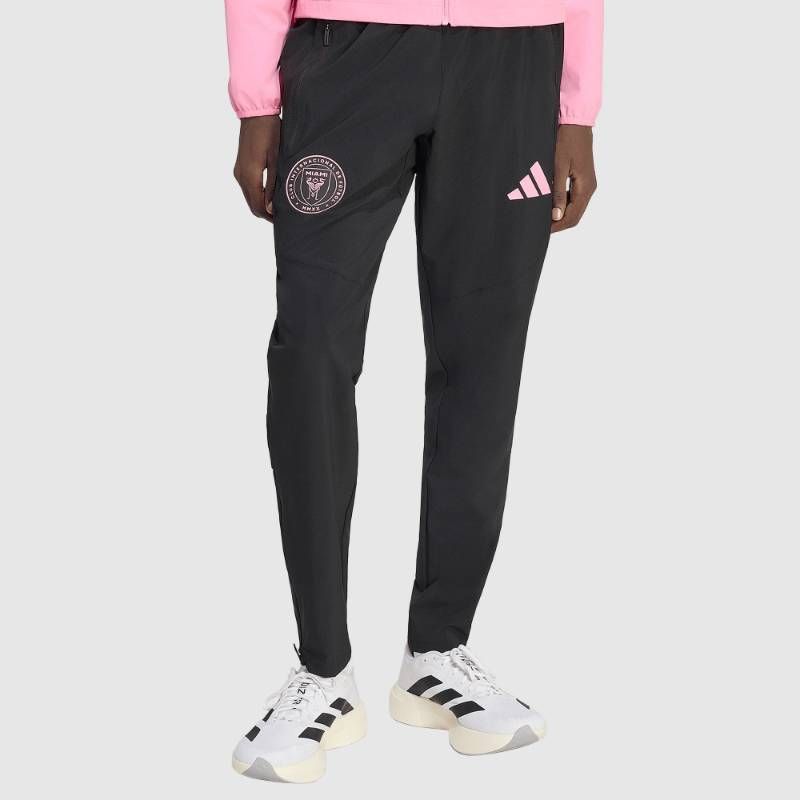 【送料無料・匿名配送】adidas アディダス インテル・マイアミ 2026 トラベル パンツ 黒 並行輸入 新品 正規品 メッシ デパウル着用