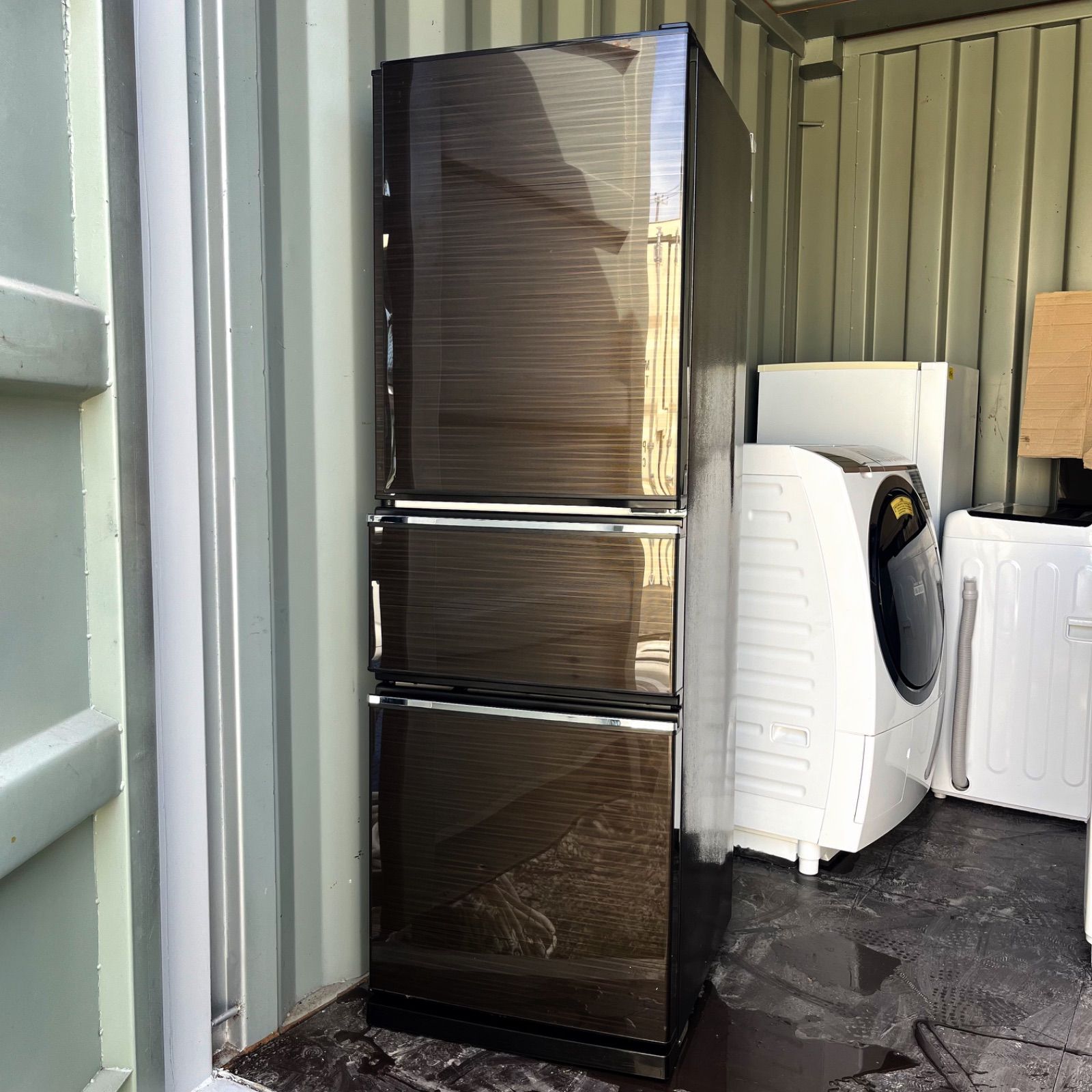 217 取付無料！三菱木目調自動製氷機付きおしゃれインテリア272L3ドア