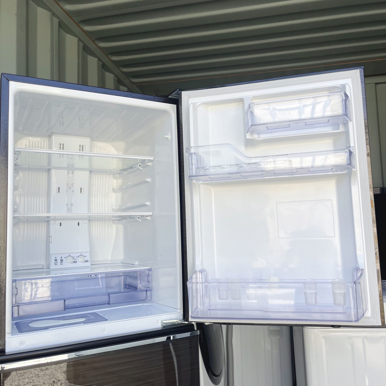 217 取付無料！三菱木目調自動製氷機付きおしゃれインテリア272L3ドア