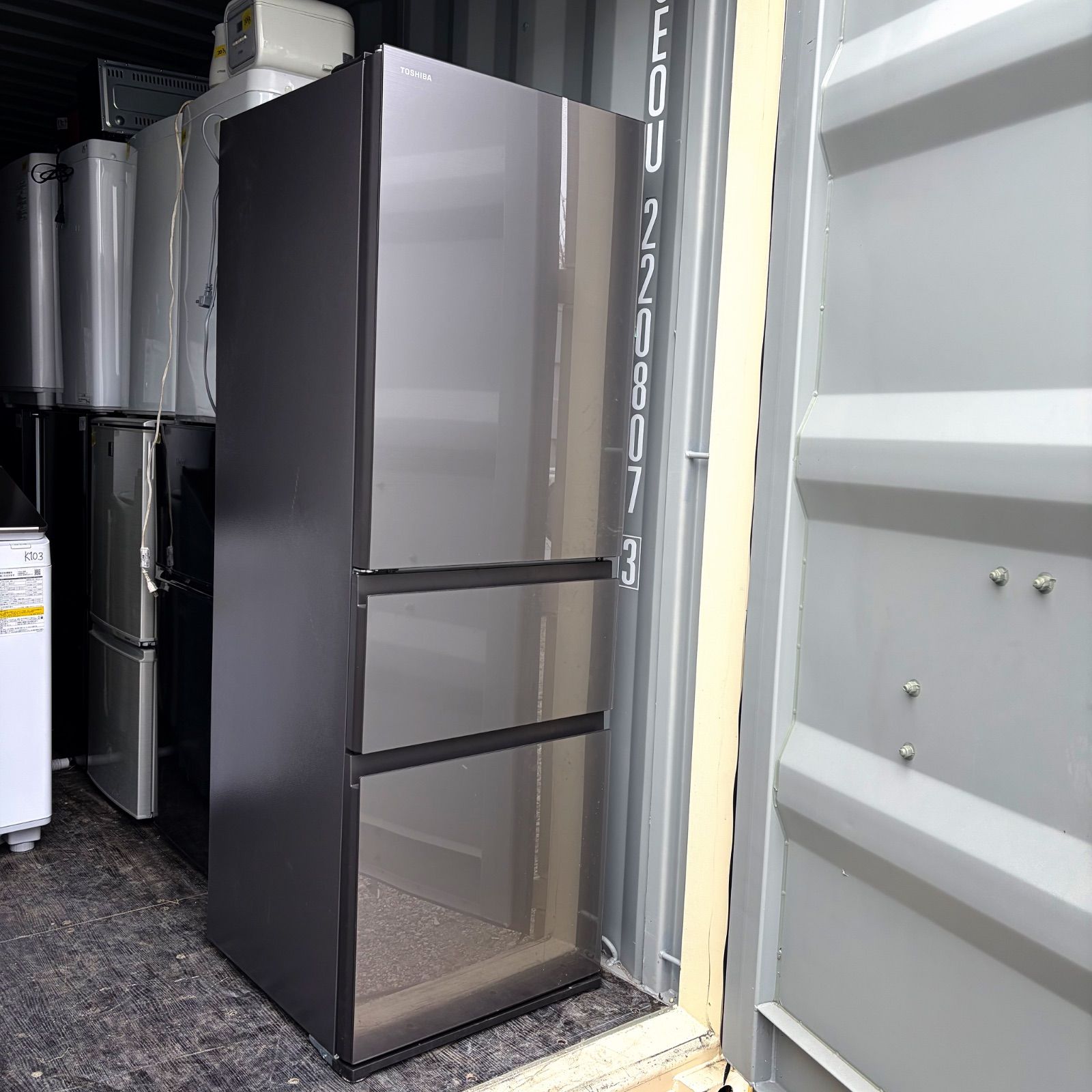 378取付無料！定価約14万！ほぼ新品！東芝ベジータ高性能シルバー3ドア冷蔵庫 378取付無料！定価約14万！ほぼ新品！東芝ベジータ高性能シルバー3ドア