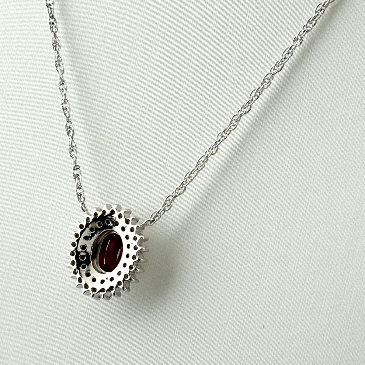 ルビー デザインネックレス プラチナ メレダイヤ ペンダント