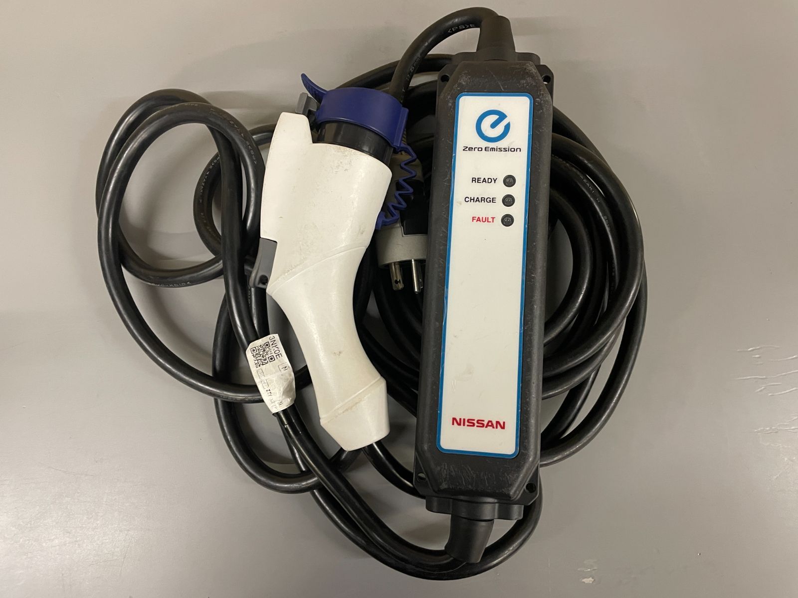 日産 NISSAN 純正リーフ 充電ケーブル 200V 15A 品番 3NK5E 日産 NISSAN 純正リーフ 充電ケーブル 200V 15A 品番 3NK5E ストア出品