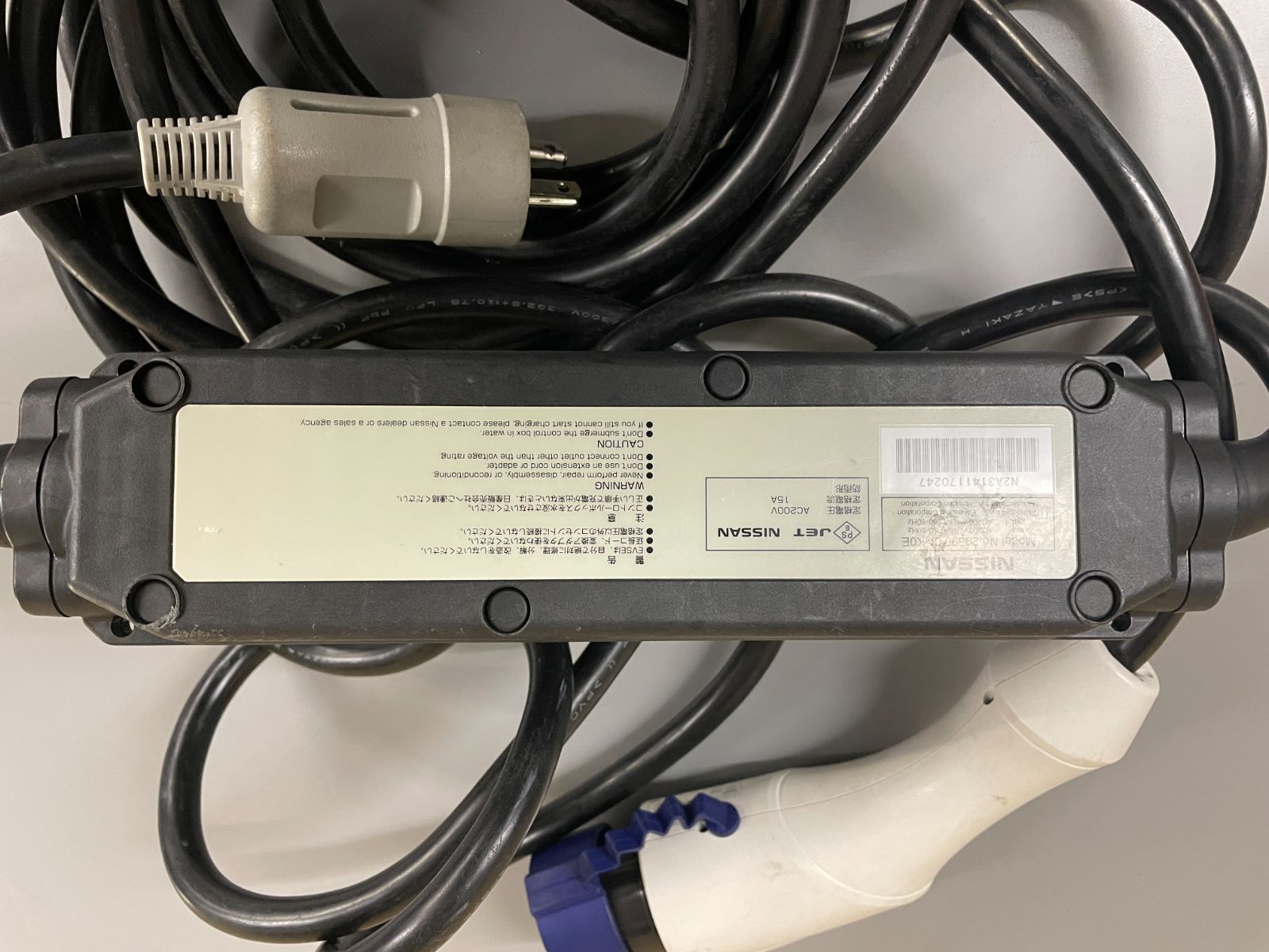 日産 NISSAN 純正リーフ 充電ケーブル 200V 15A 品番 3NK5E 日産 NISSAN 純正リーフ 充電ケーブル 200V 15A 品番 3NK5E ストア出品