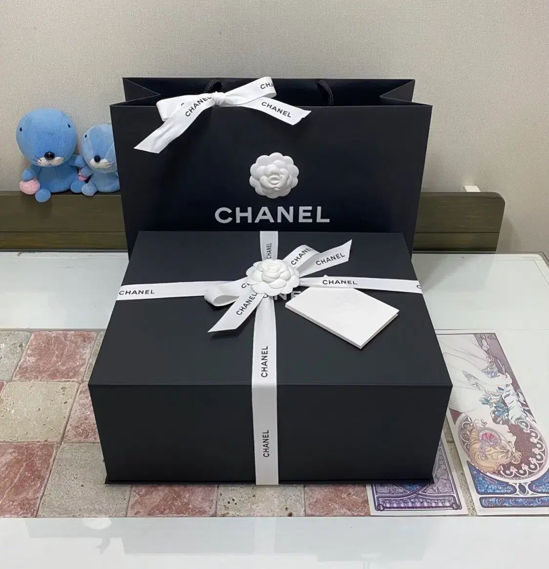 シャネル マグネットボックス (37.5x28.5x15.5cm) + バインダー