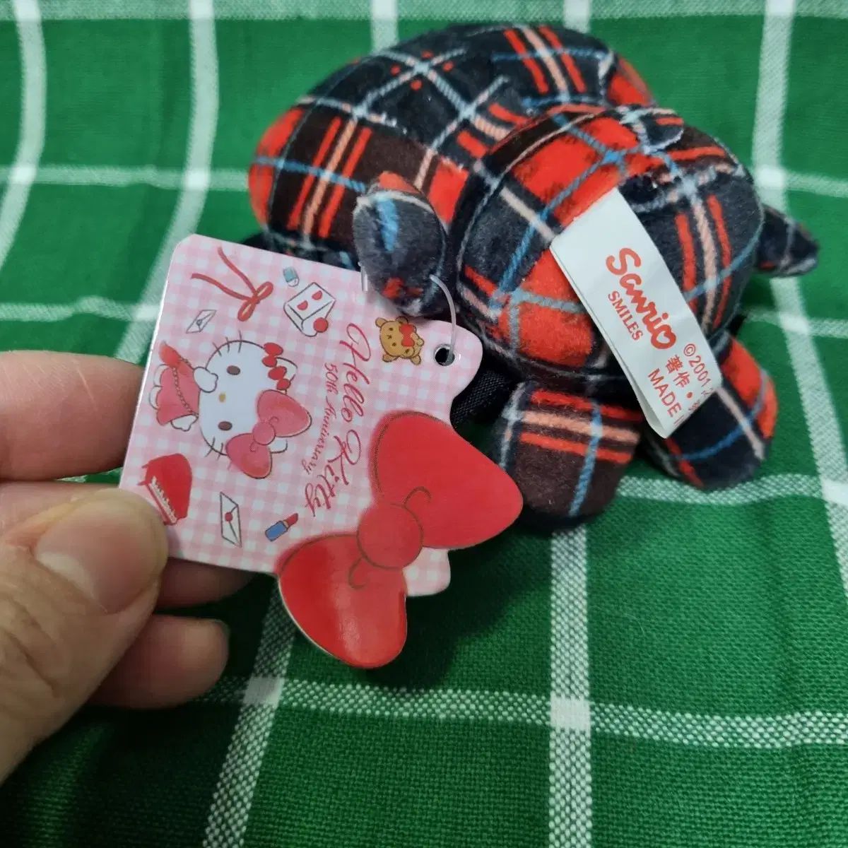 ハローキティ ブラック タータンチェック 柄 ぬいぐるみ キーリング