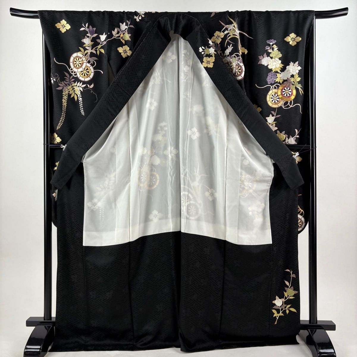 美品】 振袖 身丈174.5cm 裄丈69cm L 袷 ますいわ屋 花車 刺繍 金糸 黒