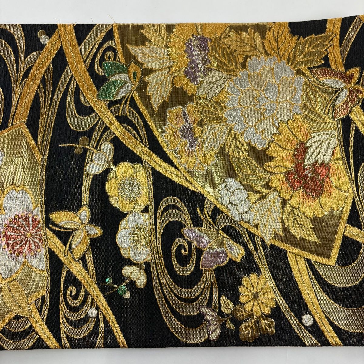袋帯 秀品 振袖向き 草花 蝶 箔 金銀糸 黒 六通 正絹 【中古】 - メルカリ