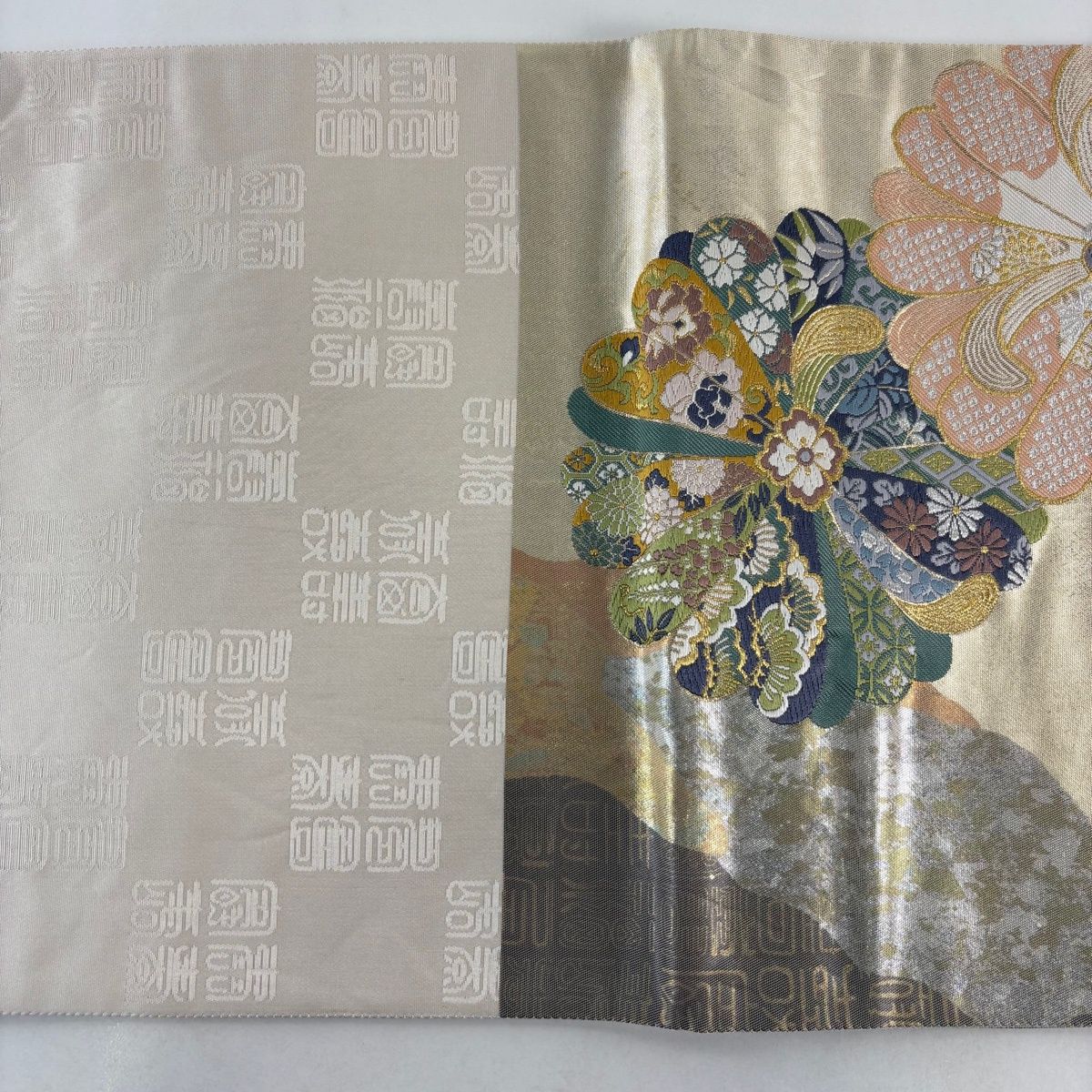 美品】 袋帯 秀品 菊 花鳥 刺繍 箔 金色 六通 正絹 【中古】 - メルカリ