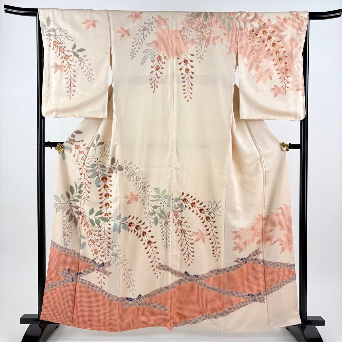 meru☆☆ 訪問着　上品な花柄　ベージュ　正絹　共八掛 美品 meru 様専用 訪問着 上品な花柄 ベ ジュ 正絹 共八掛 美