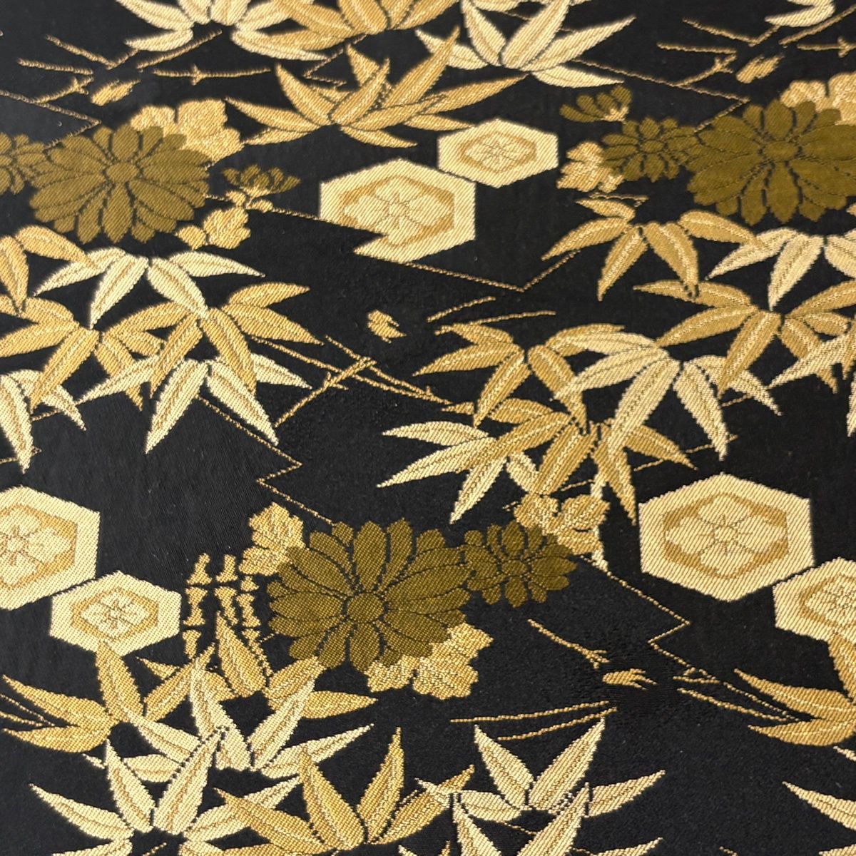 袋帯 秀品 こむさでもーど 菊 笹 黒 六通 正絹 【中古】 - メルカリ