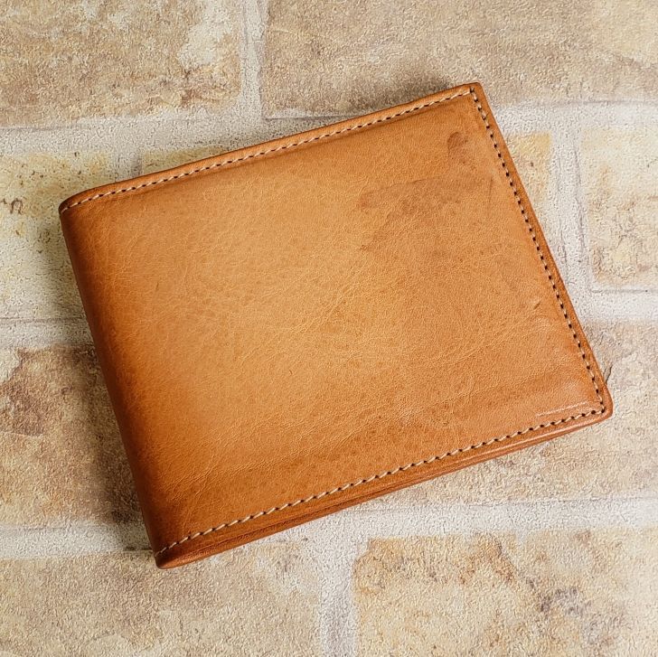 未使用 イルビゾンテ レザー 二折財布 イタリア製 財布 ユニセックス