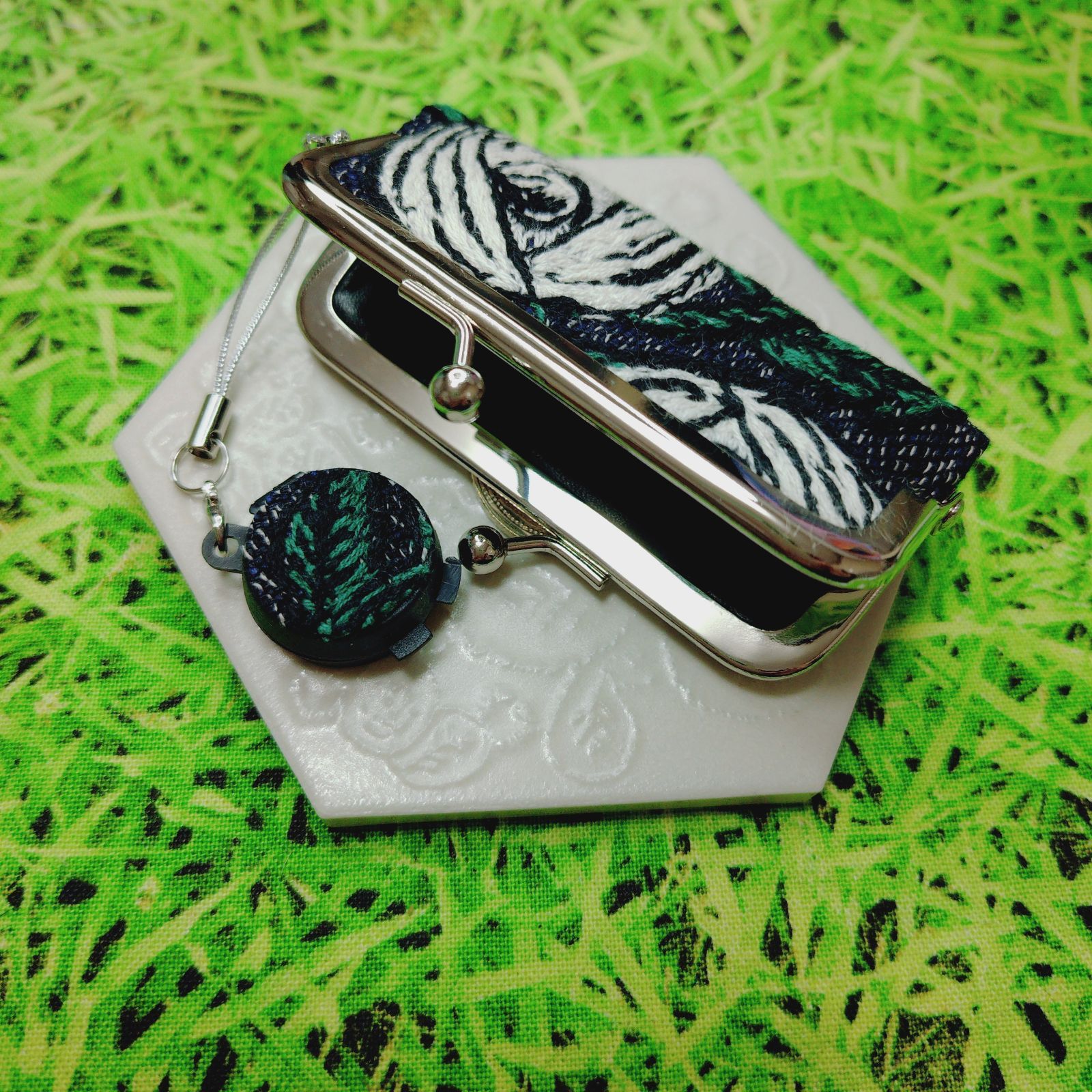 ミナペルホネン✨rosy ロージー ネイビー✨朱肉付き がま口印鑑ケース