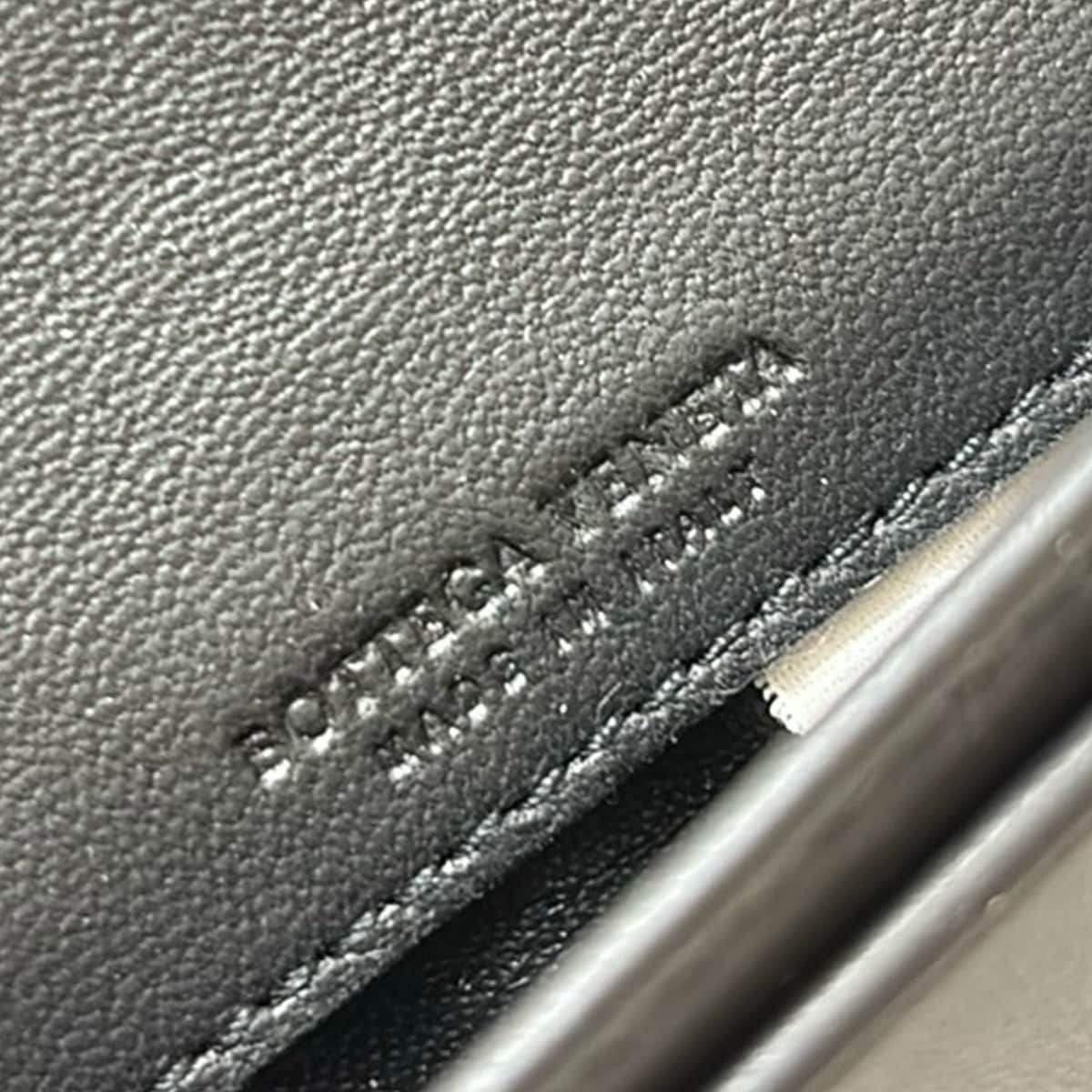 BOTTEGA VENETA(ボッテガヴェネタ) 名刺入れ美品 イントレチャート 黒