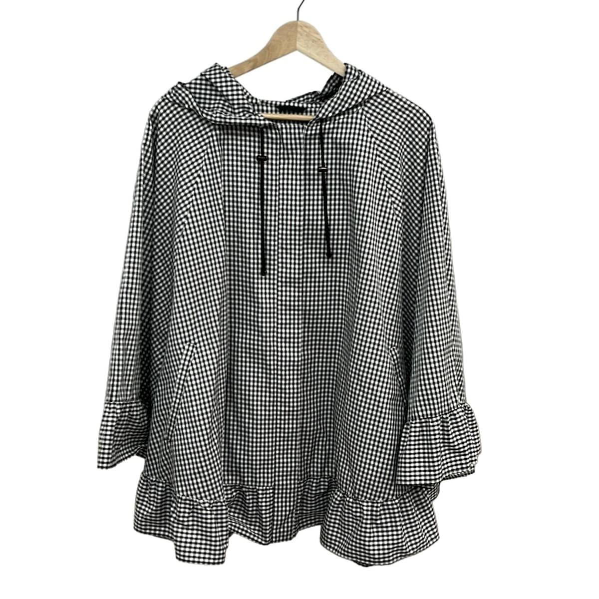 TO BE CHIC(トゥービーシック) ポンチョ サイズX レディース美品 - 白