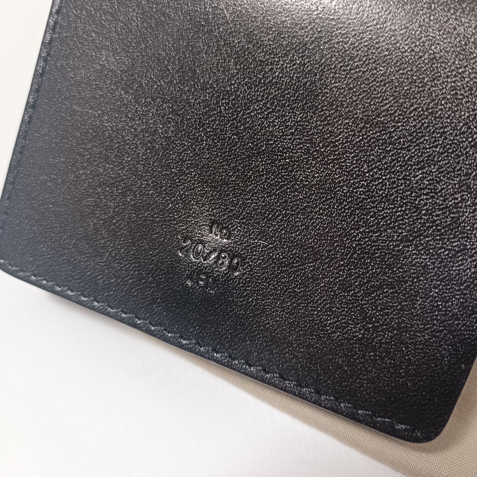 未使用美品 20/80トゥエンティーエイティー 本革レザー 二つ折り財布 