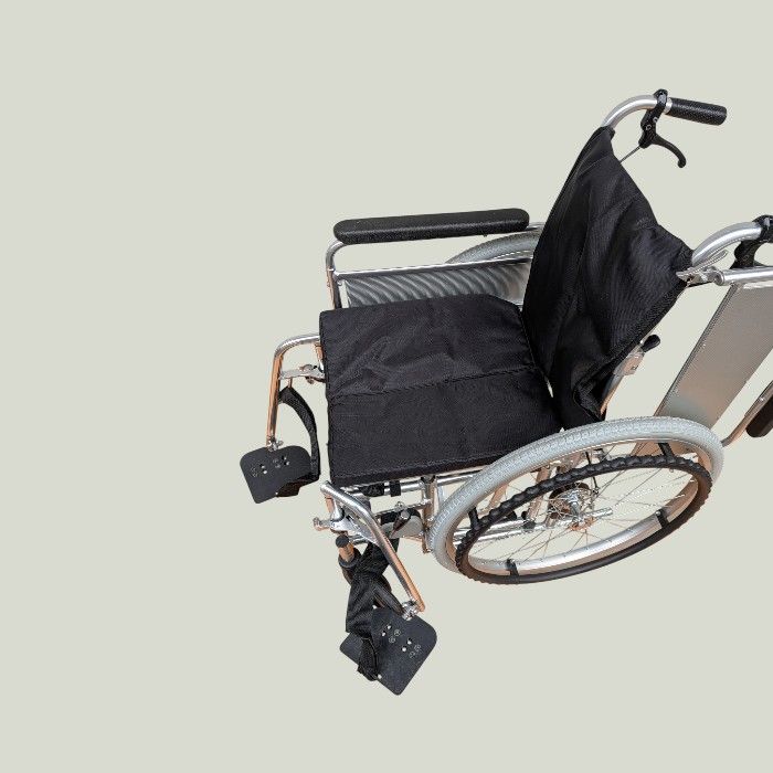 送料無料　ワケアリ　多機能　ノーパンク　モジュラー式　自走式車いす　EX-M3　km-26-0403-08 送料無料 クッション代用品 自走型多機能車いす モジュラー式車いす EX