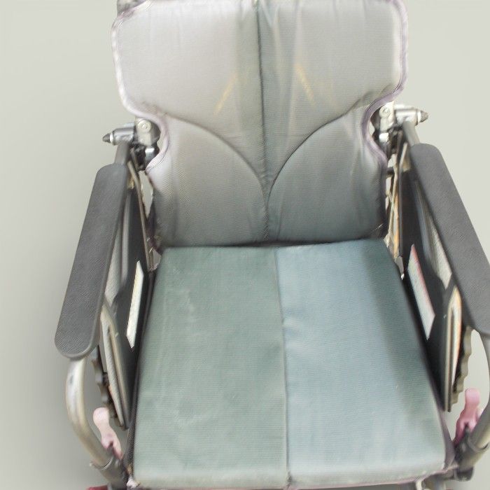 送料無料（一部地域を除く）カワムラ自走式車椅子KMD-B22- 焼けあり ts