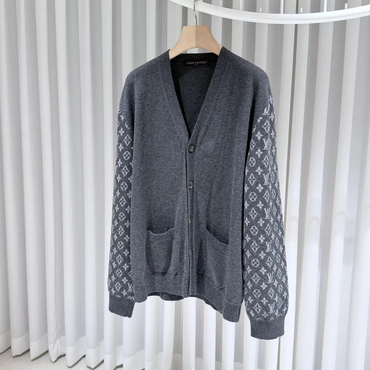 A+ / XXL ) / ルイヴィトン モノグラム カシミア グレー カーディガン