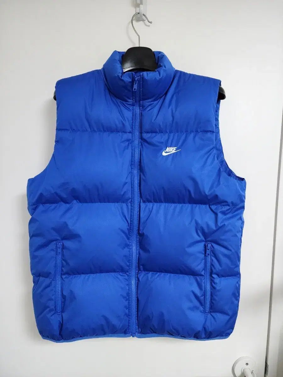 NIKE NSW プリマロフト ダウンベスト（タグのみ取った新品） - メルカリ